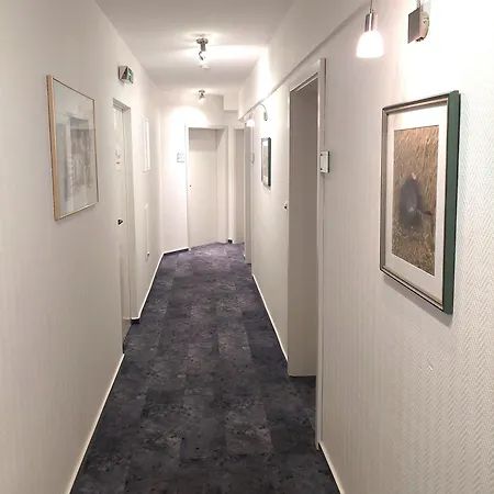 威斯特兰德别墅酒店 2*