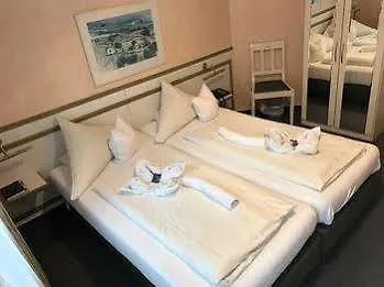 Weststrand Hotel 2*